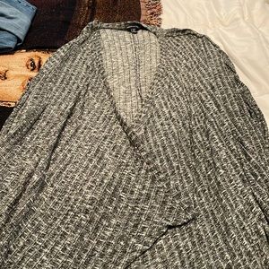Black heathered cardigan from American Eagle size XL